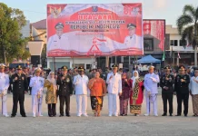 Upacara Penurunan Bendera HUT Ke-81 RI di Kabupaten Sorong