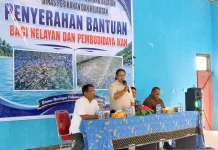 Penyerahan Bantuan Benih Ikan oleh Dinas Perikanan dan Kelautan Sorong Selatan