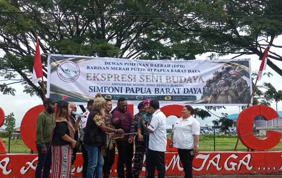 Ekspresi Seni Budaya Simfoni Papua Barat Daya