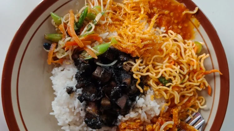 Berburu Nasi Cumi, Bukber Sekaligus Menikmati Indahnya Sunset