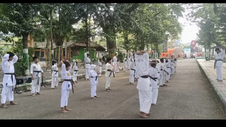 Atlet INKAI Ronggosukowati Pamekasan Rutin Latihan Fisik Selama Bulan Ramadan