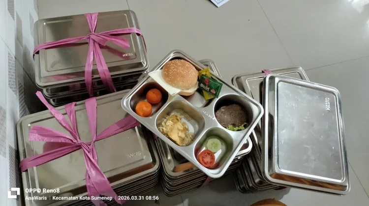 Menu Burger MBG Disambut Antusias Anak Sekolah