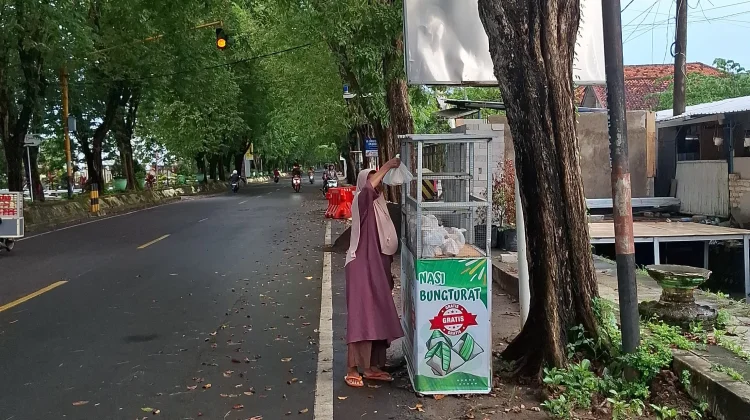 Puluhan Nasi Tujuan Akhirat Dibagikan Kita Berbagi Sosial Sumene