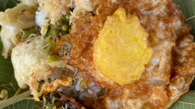 Nasi pocong, Kuliner Unik di desa Batang-Batang Sumenep