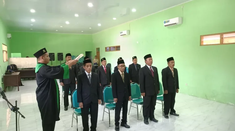 Kemenag Sumenep Lantik Lima Kepala KUA Baru