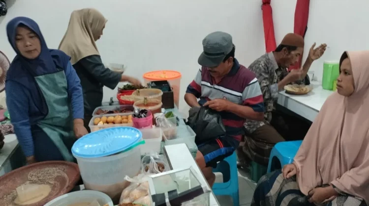 Bubur Murah Pasar Jangara Penuh Berkah