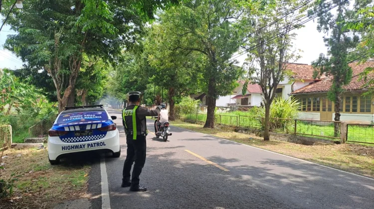 Satlantas Sumenep Patroli Titik Rawan Laka