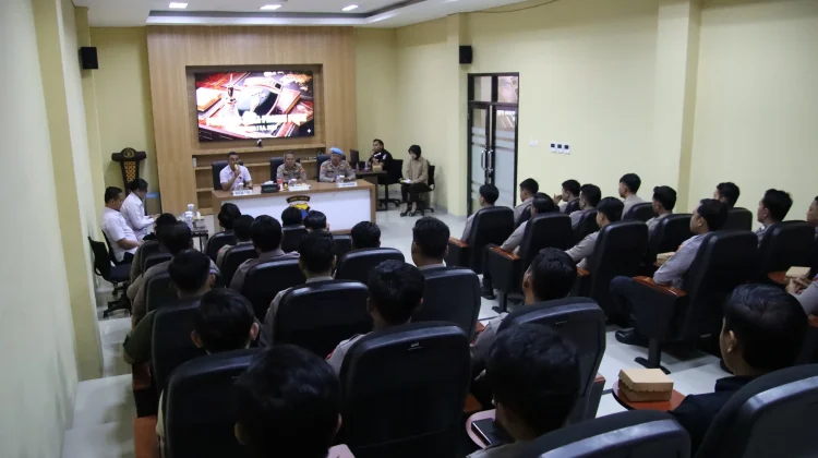 Perkuat Integritas, Propam Polda Jatim Bina Anggota Polres Sumenep