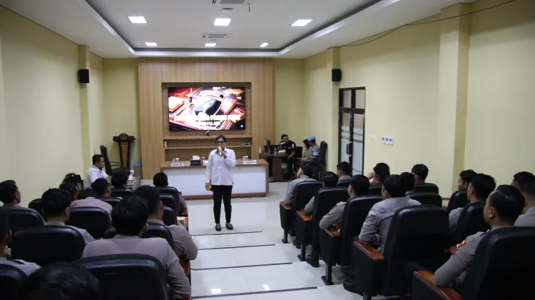 Perkuat Integritas, Propam Polda Jatim Bina Anggota Polres Sumenep