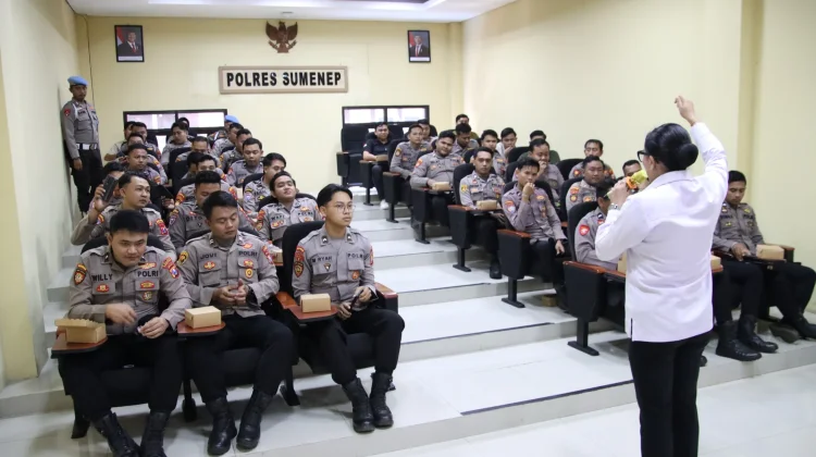 Perkuat Integritas, Propam Polda Jatim Bina Anggota Polres Sumenep