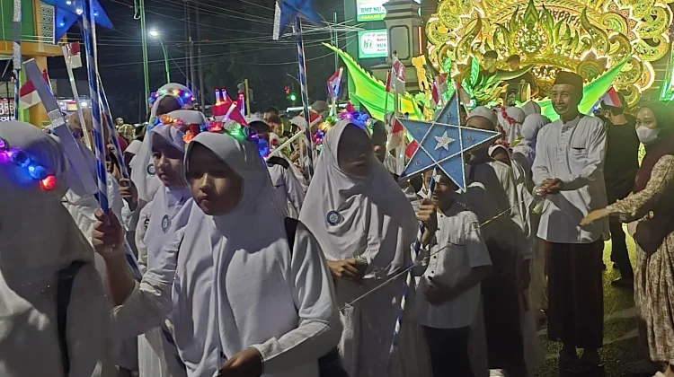 SDIT Al Hidayah Sumenep Gelar Pawai Menyambut Tahun Baru Islam