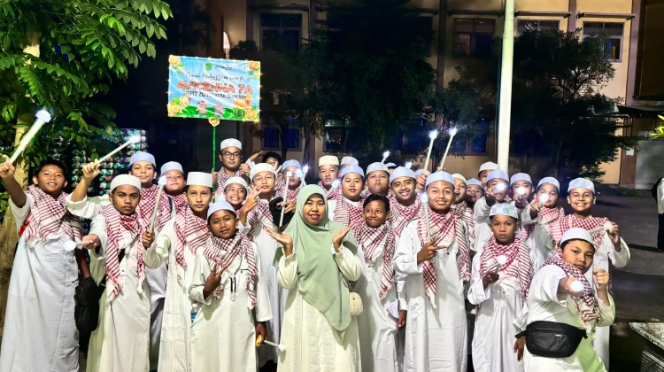 Pawai Muharram SMPIT Al Hidayah Semarakkan Gema Muharram 1448 Hijriyah
