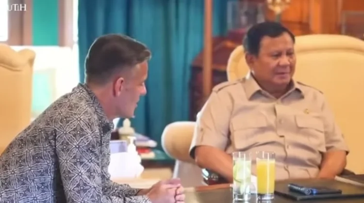 Ketua PSSI Bersama Pelatih Timnas Indonesia Bertemu Presiden