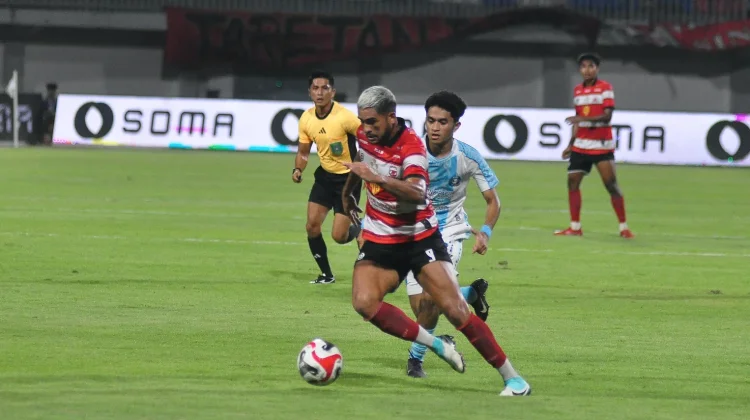 Galeri Junior Brandao saat Membela Madura United