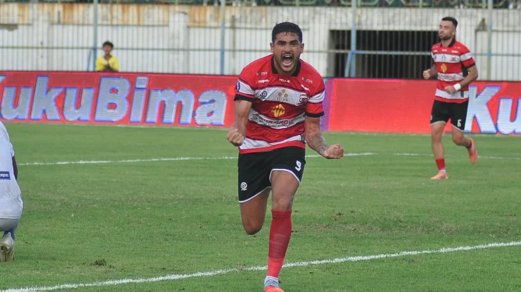 Galeri Junior Brandao saat Membela Madura United