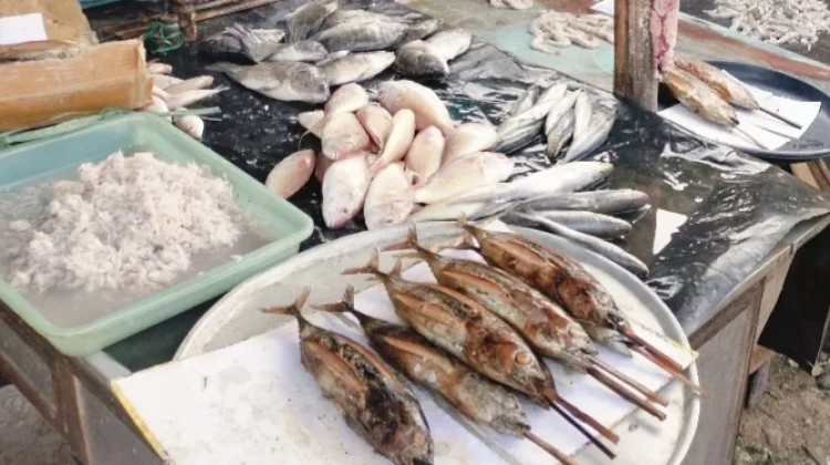 Cuaca Dingin Picu Kelangkaan Ikan Tongkol Bakar di Pasar Jangara Sumenep