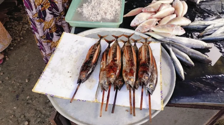 Cuaca Dingin Picu Kelangkaan Ikan Tongkol Bakar di Pasar Jangara Sumenep
