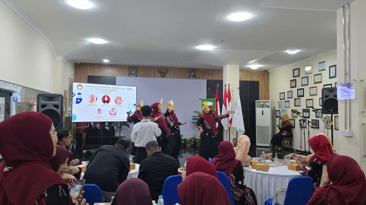 Penampilan DWP RRI Korwil X Jatim di RRI Surabaya