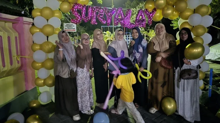 Guru PAUD Suryalaya Gotong Royong Sambut Murid Baru