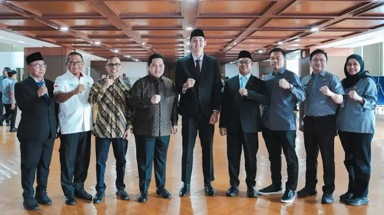 Proses Pengambilan Sumpah Mitchell Baker Sebagai Warga Negara Indonesia