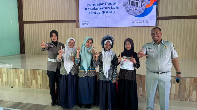 Satlantas Polresta Sumenep Edukasi Pelajar Tertib Berlalu Lintas
