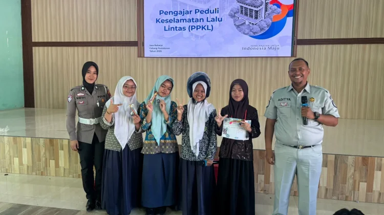 Satlantas Polresta Sumenep Edukasi Pelajar Tertib Berlalu Lintas