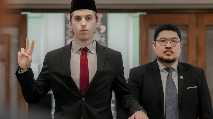 Proses Pengambilan Sumpah Warga Negara Indonesia Luke Anthony Vickery