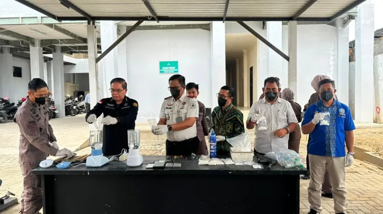 Kejari Sumenep Musnahkan Barang Bukti Inkrah