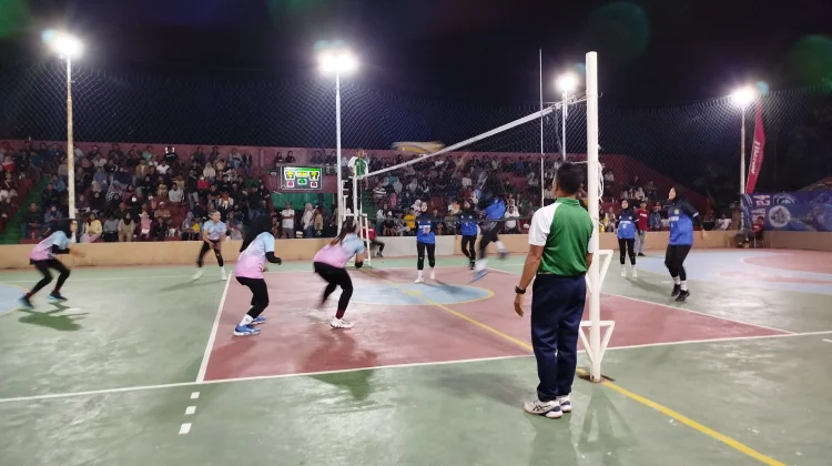 Berita Foto - Final Rektor Cup Cabor Voli Putri, SMA 3 Pamekasan Keluar ...