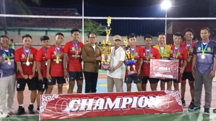 Penyerahan Piala Bagi Juara Rektor Cup 2026