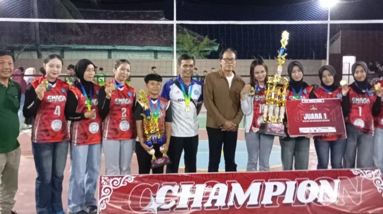 Berita Foto - Penyerahan Piala Bagi Juara Rektor Cup 2026 - RRI.co.id