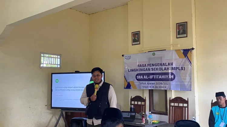 Siswa SMA Al-Iftitahiyah Diajak Jadi Agen Peduli Lingkungan