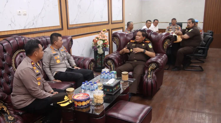 Berita Foto - Kapolresta Sumenep Perkuat Sinergi dengan Kejari - RRI.co.id