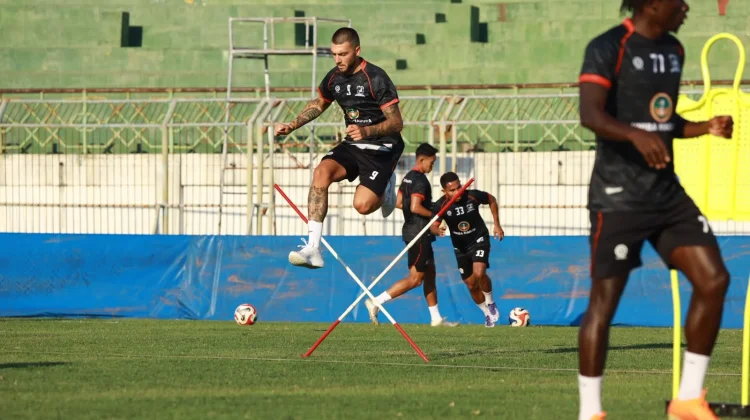 Latihan Perdana Madura United di Bangkalan