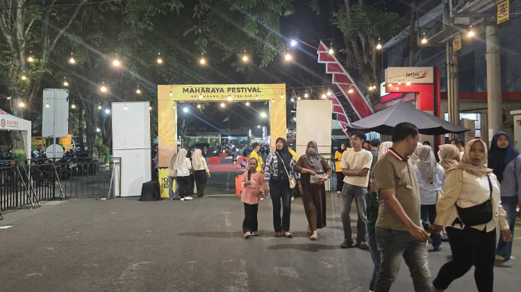 Puluhan UMKM Sumenep Ramaikan Arena Festival Lomba Tari Maharaya