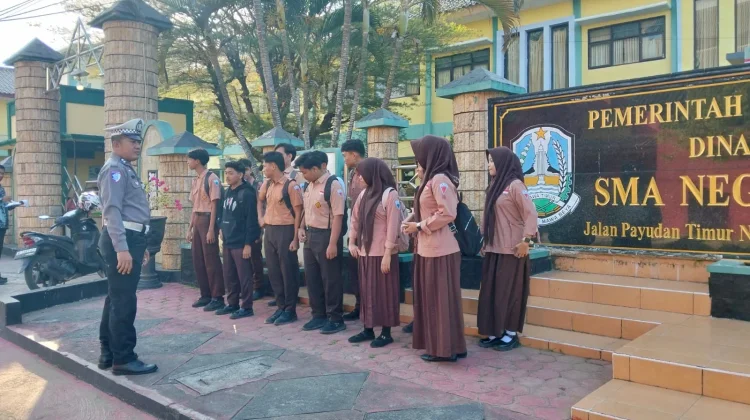 Satlantas Polresta Sumenep Tanamkan Tertib Lalu Lintas sejak Dini