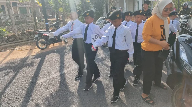 Sebanyak 46 Regu MI Lomba Gerak Jalan HUT RI ke 81 Dikawal Polsek Batuputih