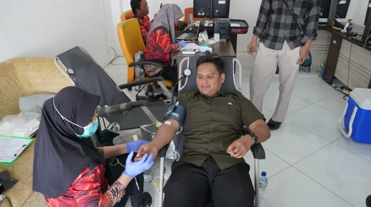 Semarak HUT ke-81 RI, Imigrasi Pamekasan Peduli Kesehatan Masyarakat