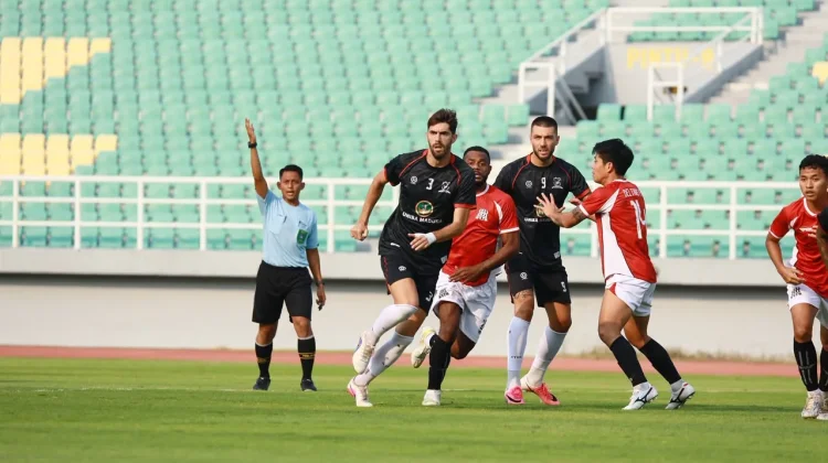 Latihan Bersama Madura United Vs Deltras Sidoarjo