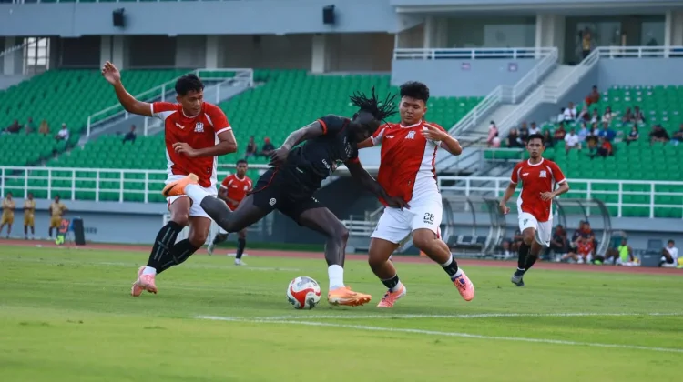 Latihan Bersama Madura United Vs Deltras Sidoarjo