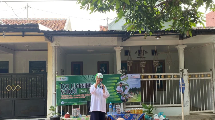 Siswa Belajar Ubah Sampah Jadi Bernilai