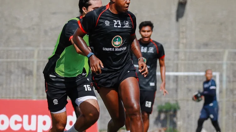 Latihan Madura United sebelum Melanjutkan TC ke Yogyakarta