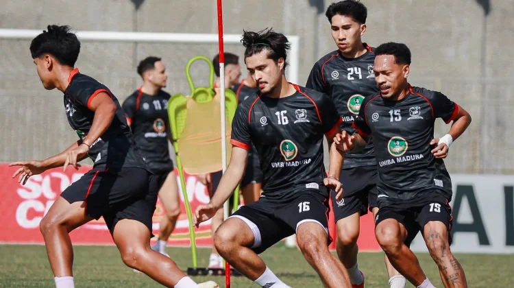 Latihan Madura United sebelum Melanjutkan TC ke Yogyakarta