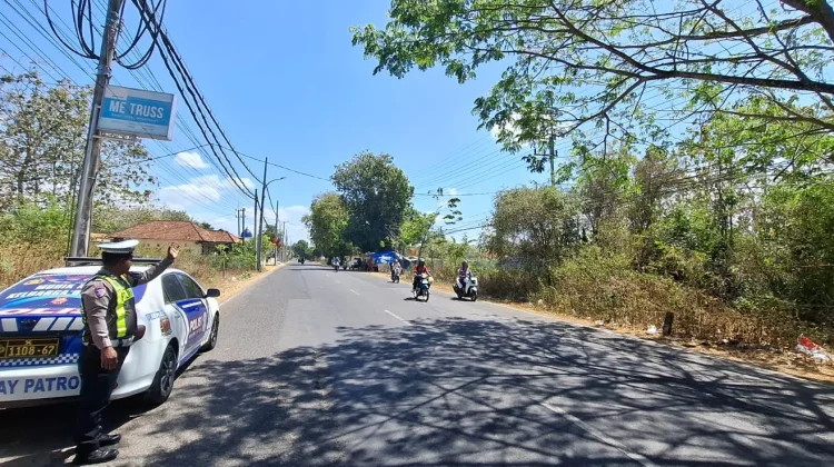 Patroli Satlantas Polresta Sumenep Pantau Jalur Rawan Laka