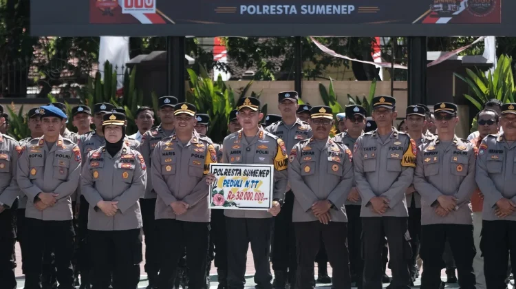 Kapolresta Sumenep Serahkan Bantuan Korban Gempa NTT