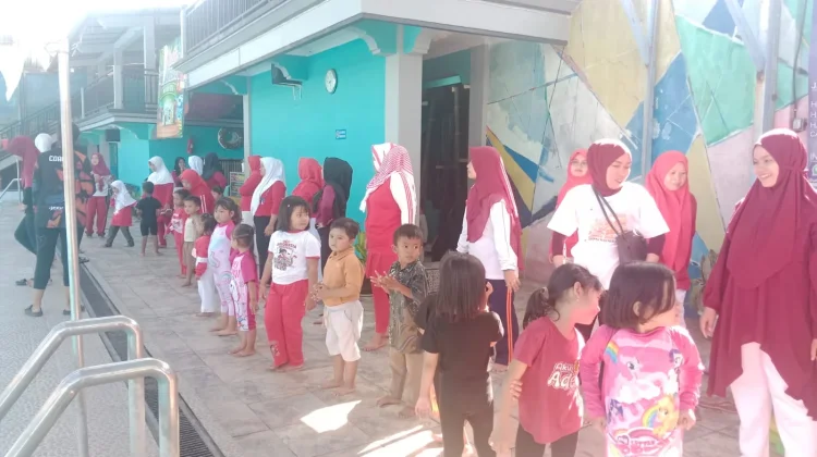 Ekstrakurikuler Berenang di PAUD, Wadah Anak Belajar Mandiri dan Percaya Diri