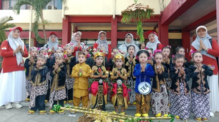 Kecamatan Dasuk Raih Juara 2, Tan Pangantanan Jadi Ajang Lestarikan Budaya Madura