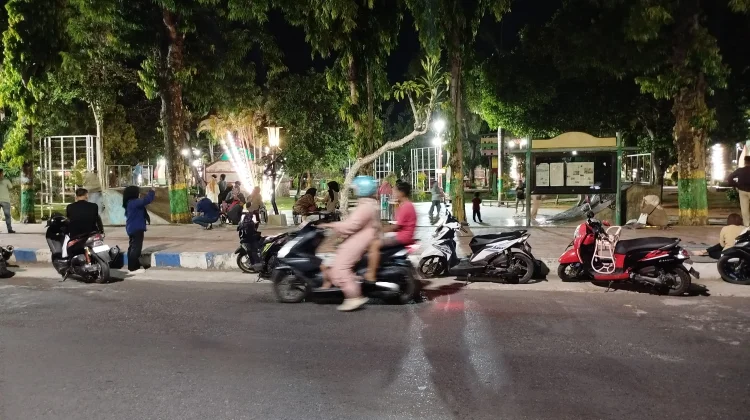 Taman Bunga Dikunjungi Warga pada Libur Maulid Nabi