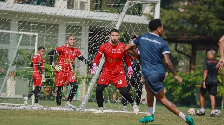 Latihan Diky Indrayana Bersama Madura United Musim Ini