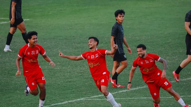 Uji Coba Madura United Hadapi Borneo FC
